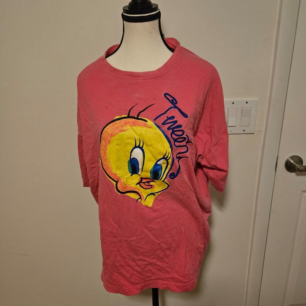 Vintage 1995 Classic Looney Tunes Tweety T-Shirt-Hot Pink-Adult Medium